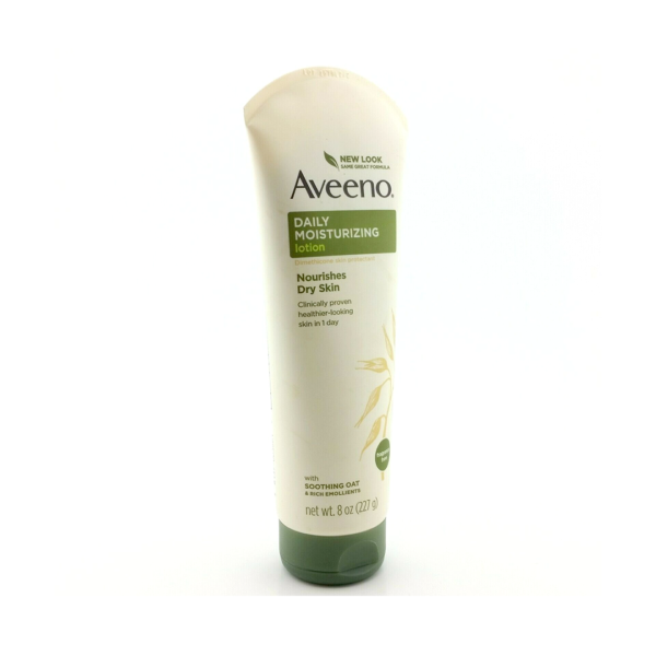 Aveeno Daily Moisturizing Lotion With Soothing Oat & Rich Emollients Nourishes Dry Skin 8 OZ (227g)